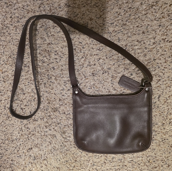 Coach Vintage leather dark brown crossbody bag - Picture 6 of 6